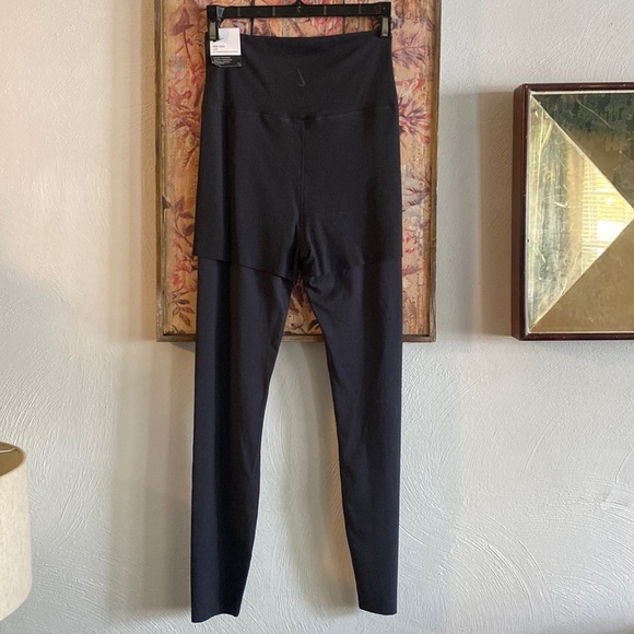 NIKE YOGA LUXE LEGGINGS BLACK 7/8 LEGGING WORKOUT S NWT - Picture 4 of 16